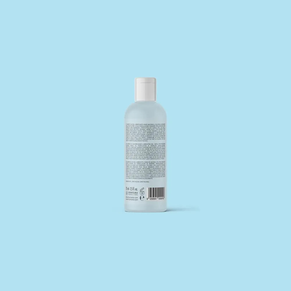 AMORE è il gel lubrificante intimo a base d’acqua pensato per rendere ogni incontro più fluido, naturale e confortevole. È delicatissimo anche sulle pelli più sensibili, non unge, non macchia, non ha odori invadenti — solo carezze lisce e senza intoppi. 