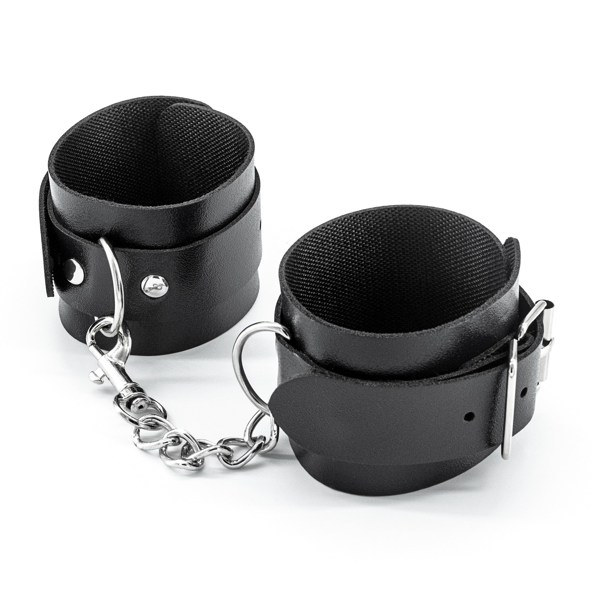 Kit Bondage Christian: kit di 8 prodotti per esperienze bondage. Frustino, gagball, collare, cavigliere, polsiere, benda per occhi e corda in cotone. - Polsiere in cuoio