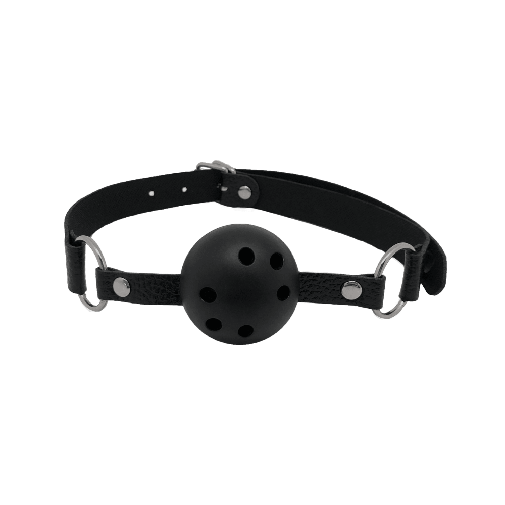 Introduci una nuova dimensione di sensualità e controllo con la nostra GagBall l'accessorio ideale per esplorare il mondo del bondage e del BDSM. Regolabile e con dei ganci per l’allaccio di eventuali accessori, BegMe offre un'esperienza intensa di sottomissione consensuale. 