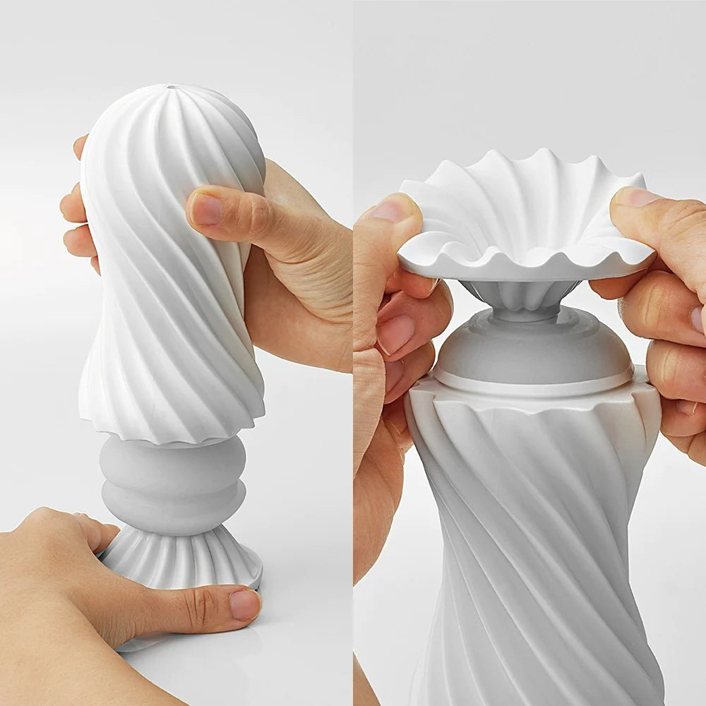 SexToy Masturbatore per uomo TengaFlex: Realizzato con una tecnologia sofisticata, saprà soprenderti facendoti provare sensazioni mooolto intense: la guaina interna trasparente realizzata in morbido silicone, particolarmente flessibile ed elastico, ti regala un'esperienza sensoriale dinamica e diversificata.