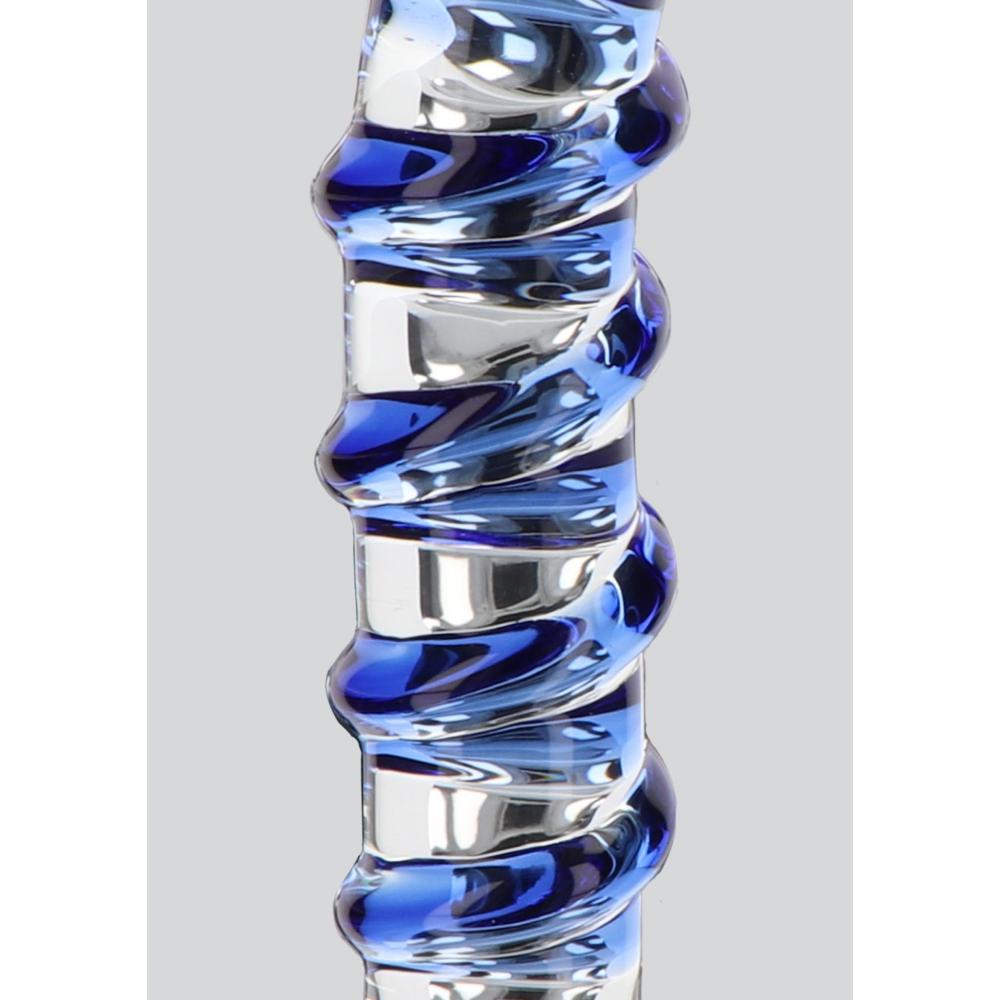  Pirulo è il dildo in vetro curvo progettato per stimolare il punto G con precisione millimetrica e… un tocco di magia. La sua spirale blu decorativa non è solo estetica mistica da luna piena, stimola intensamente l'area CUV garantendo un livello di piacere...esoterico. 