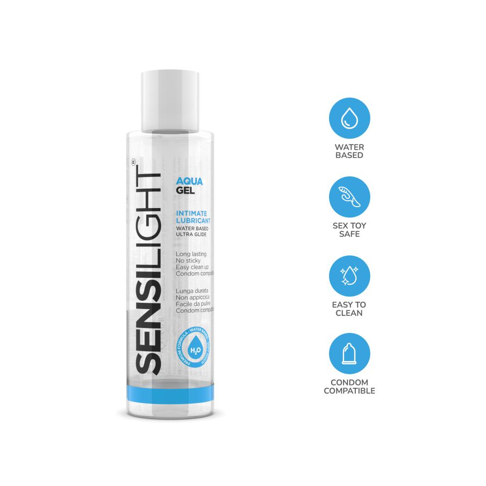 Sensilight AquaGel: Il lubrificante intimo, setoso e delicato, che ti farà dire addio a ogni fastidio e benvenuto a un comfort... da urlo! La formula a base acquosa è pensata per idratare e lubrificare senza appiccicare, lasciando la pelle morbida e pronta all'azione.