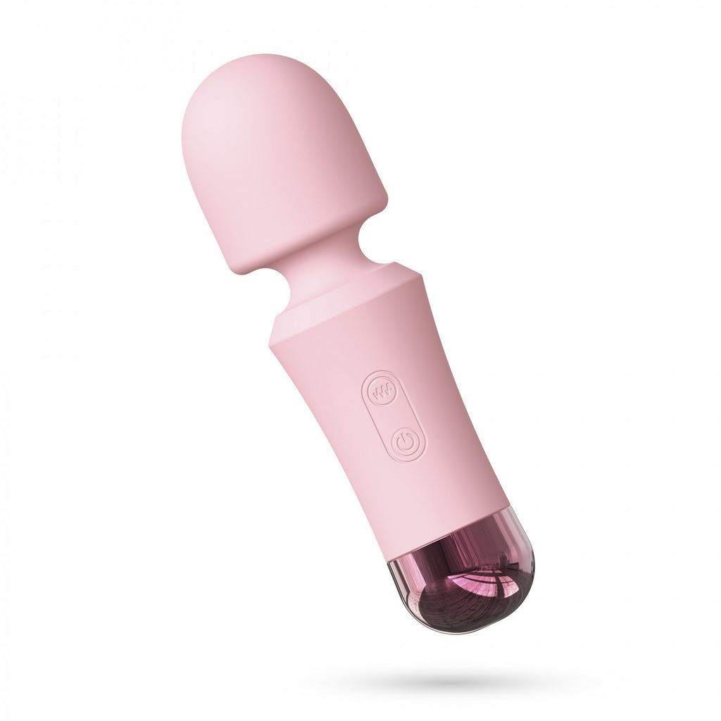 Piccola, rosa e sempre pronta a esaudire i tuoi desideri… di piacere! Non avrai bisogno di bacchette magiche: Wanda è il mini wand che concentra vibrazioni potenti in un formato compatto e discreto, perfetto da tenere nel cassetto, nella borsa o da portare in viaggio. 
