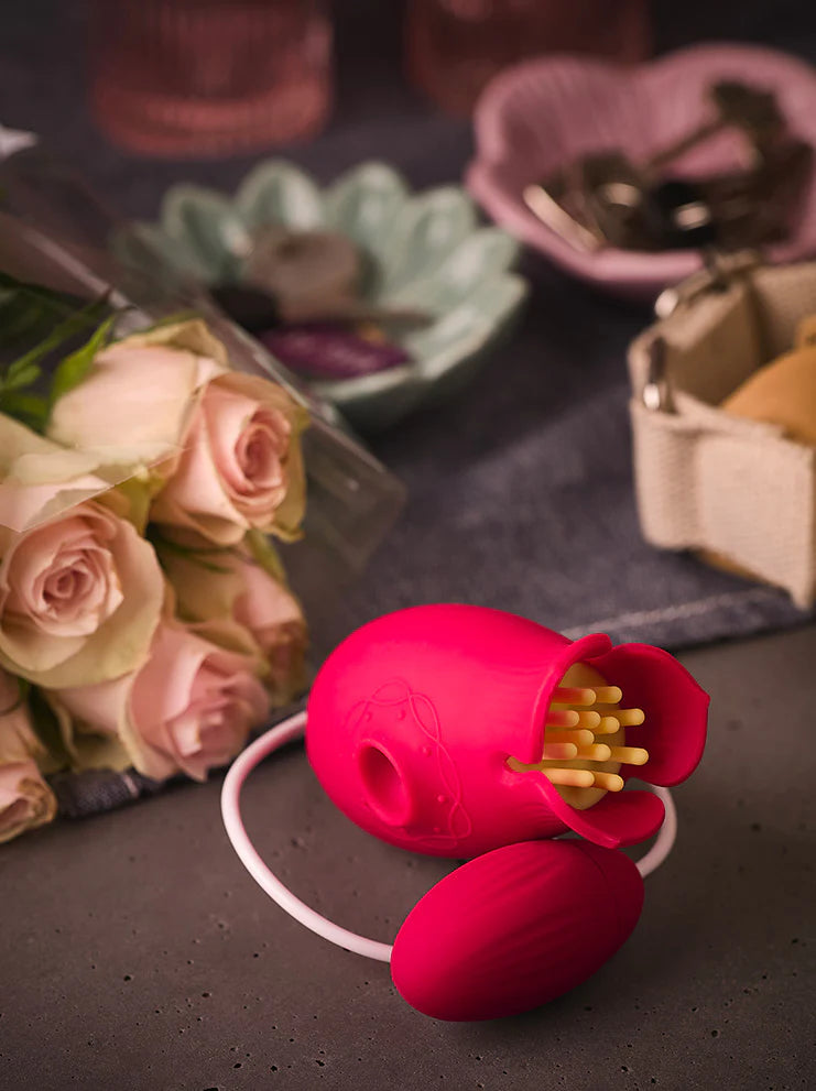 SexToy 3in1 'Afrodite': succhiaclitoride, stimolatore per clitoride e ovetto vibrante. Materiale: silicone/ABS; Marca: Ammicco.