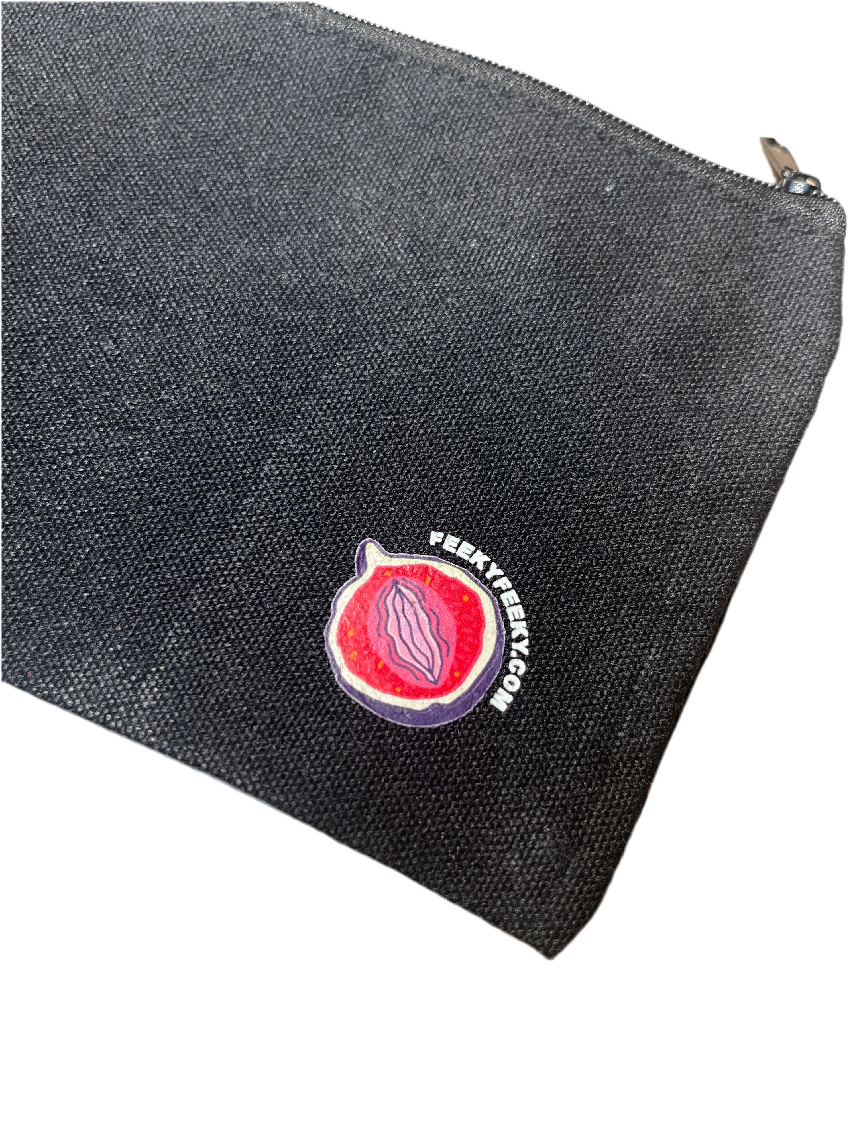 Pochette/ Astuccio per conservare toys e prodotti di benessere intimo. Tela nera, dimensioni: 21x12cm. Brand: FeekyFeeky. 