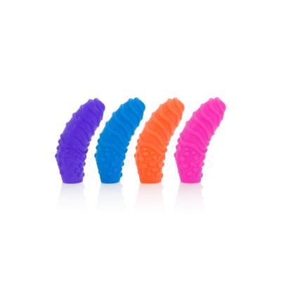 set di 4 guaine colorate in silicone che si posizionano sul dito e sono perfette per laa stimolazione delle zone erogene. SexToy in silicone.