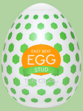 I Masturbatori Egg sono piccoli, discreti e super divertenti da usare. Ogni ovetto contiene una struttura interna diversa: onde, rilievi, spirali e altri pattern stimolanti.