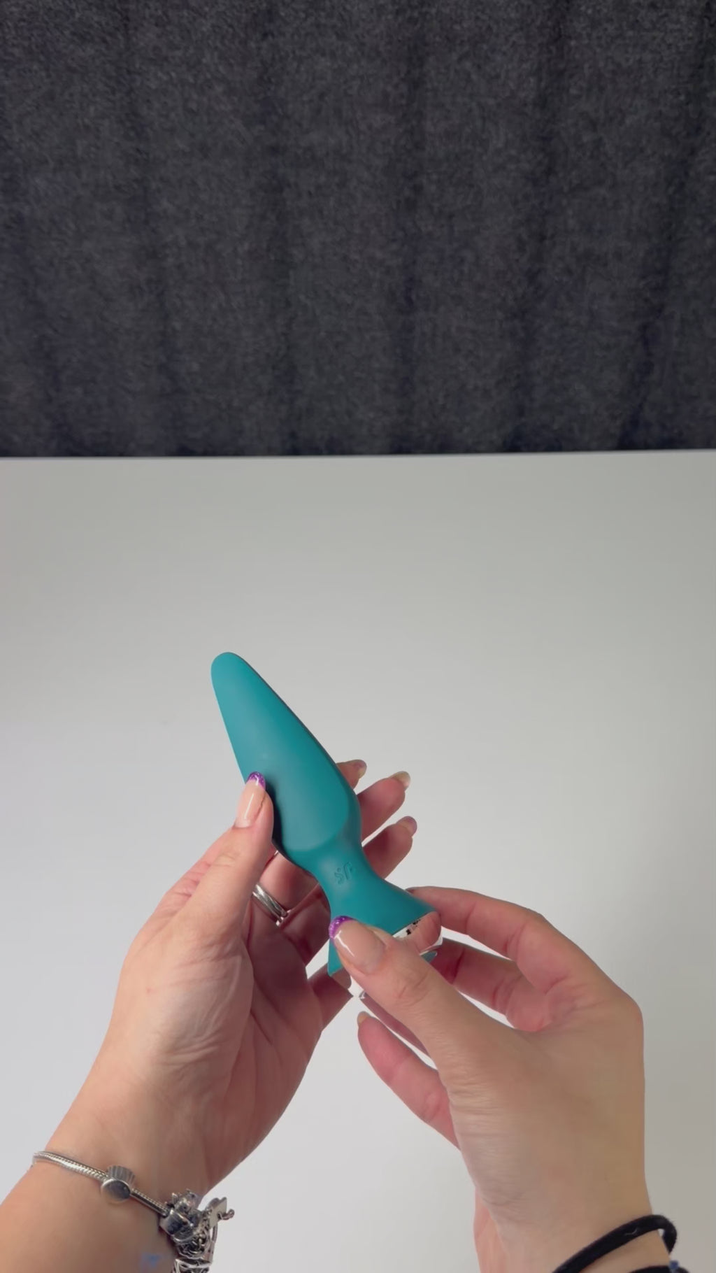 Ilicious Satisfyer 4,3 cm Anal-Ei mit Fernbedienung