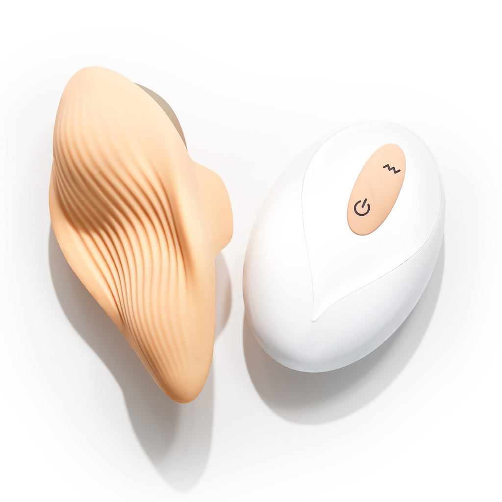 Vibratore da stimolazione esterna 'Orcasmo' con calamita per allaccio agli slip. 9 livelli di vibrazione super potente, forma ergonomica, materiale Silicone/ABS. SexToy da mutanda