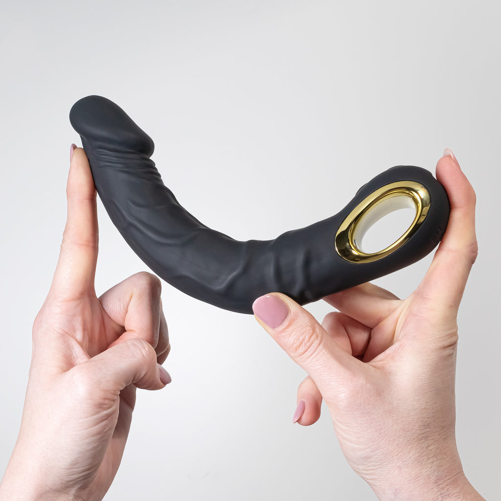 Vibratore a forma di dildo con 10 modalità di vibrazione: sextoy dalla texture iper realistica, impermeabile IPX6, Materiale: silicone/ABS. 