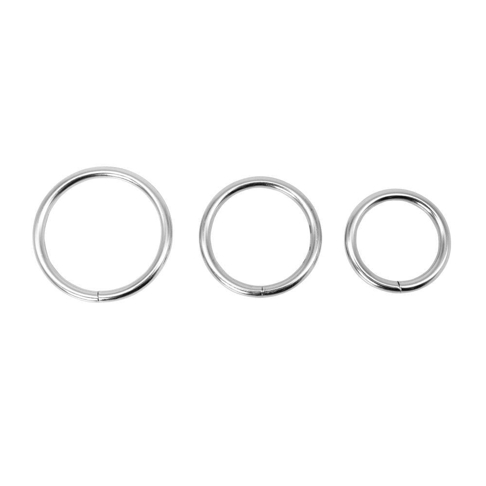 Grazie ai 3 anelli metallici intercambiabili (4,1 cm, 4,8 cm e 5,4 cm) puoi agganciare a questo Harness dildo di diverse dimensioni: dal più “soft & easy” a quelli dalle dimensioni... più intense.