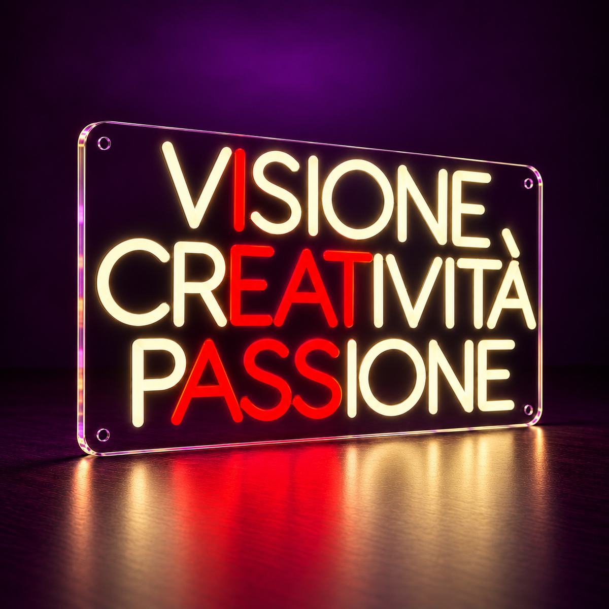Luce LED VISIONE CREATIVITÀ PASSIONE vista di tre quarti da sinistra