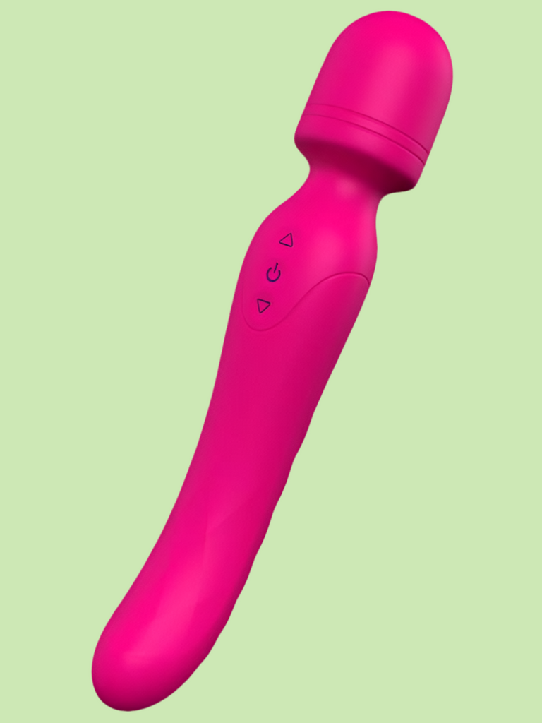 SexToy Wand 'clitofono':  9 modalità diverse e 3 intensità per trovare sempre il tono giusto, che tu sia in vena di un preludio soft o di un finale da fuochi d’artificio. Inoltre, la parte inseribile si scalda fino a raggiungere la temperatura corporea media per regalarti una sensazione avvolgente, profonda, incredibilmente naturale… proprio come un abbraccio che parte da dentro.