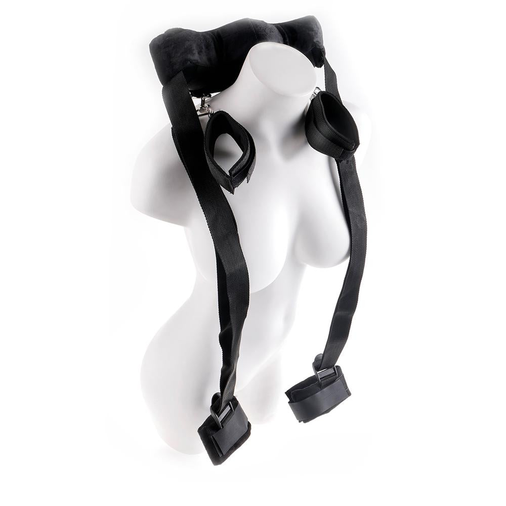 SexToy Cinghie Bondagee Position Master: Questo set di costrizione è pensato per chi ama esplorare i lati più audaci della dominazione: con queste cinghie polsi, caviglie e collo vengono bloccati in una posizione tutta da scegliere…e da godere.