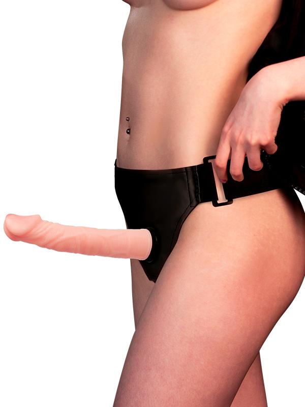 Se cerchi un modo per "ribaltare le prospettive" del piacere e regalare (o ricevere!) emozioni intense da entrambi i lati, il nostro Strap-On è l'accessorio definitivo per chi ama esplorare ogni "angolazione" del desiderio.