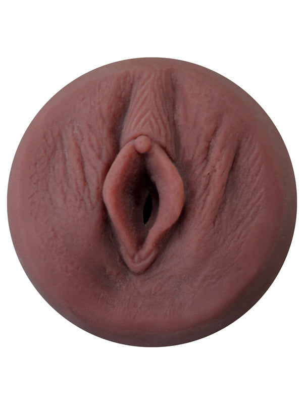 Sexysista è il masturbatore realistico pensato per chi non si accontenta delle mezze misure. Con la sua forma fedele, il colore naturale e la texture ultra realistica, sembra così vera che ti farà dimenticare tutto il resto… tranne il piacere.  