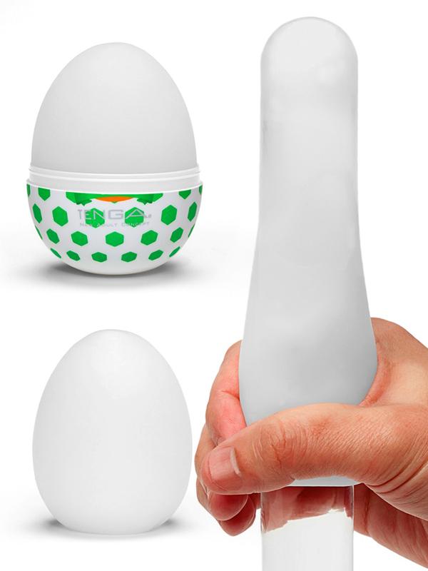 I Masturbatori Egg sono piccoli, discreti e super divertenti da usare. Ogni ovetto contiene una struttura interna diversa: onde, rilievi, spirali e altri pattern stimolanti.